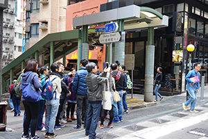 Guided Visit to Avenues and Lanes in Central and Sheung Wan (11/3/2017)