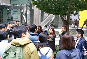 Guided Visit to Avenues and Lanes in Central and Sheung Wan (11/3/2017)